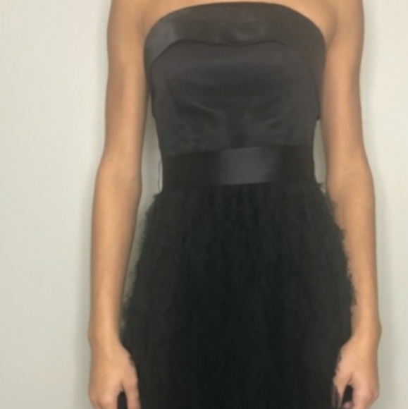 White house black market raw ruffle dress - Picture 2 of 7